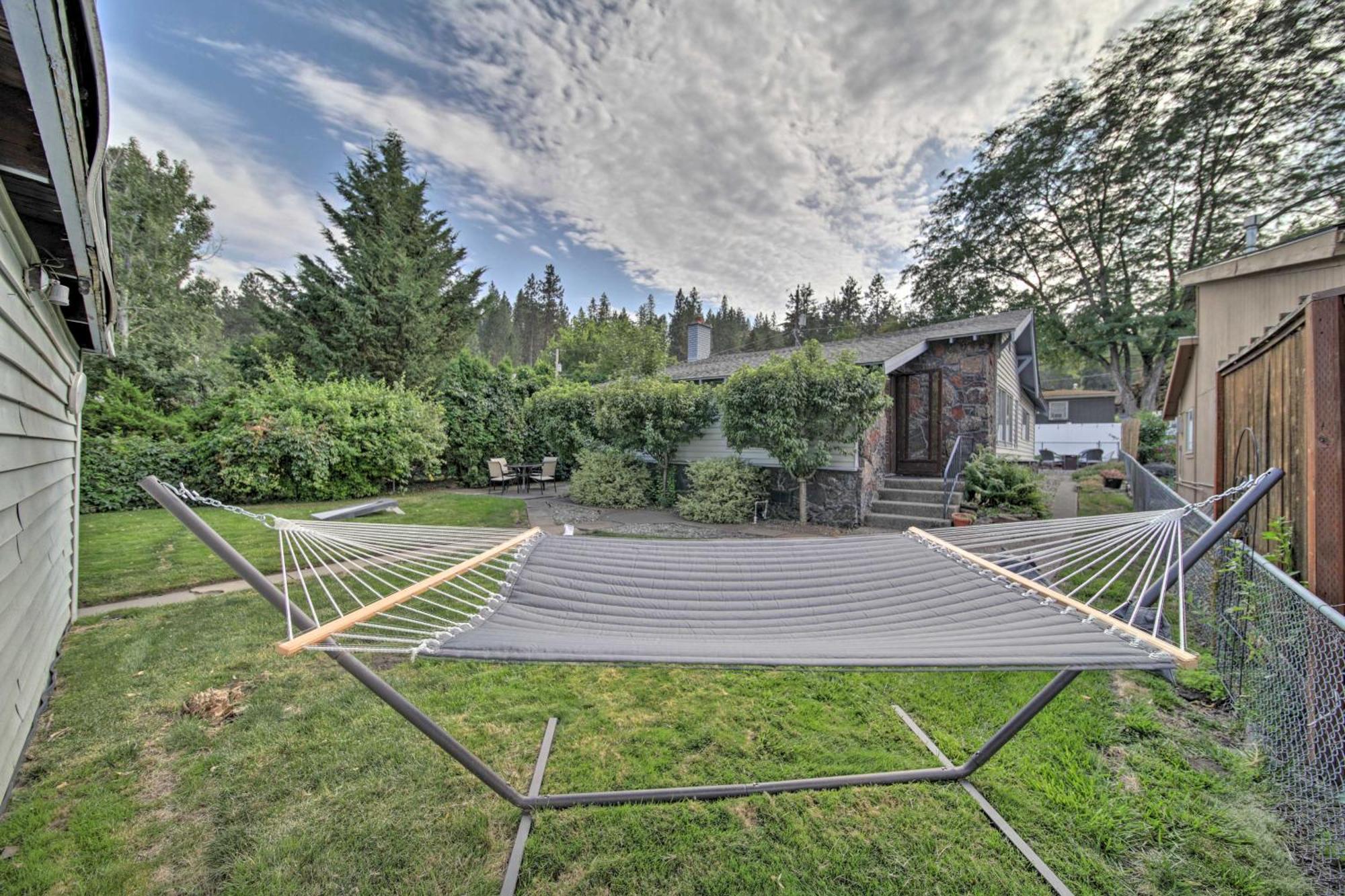 Bright And Airy Liberty Lake Abode With Backyard! מראה חיצוני תמונה
