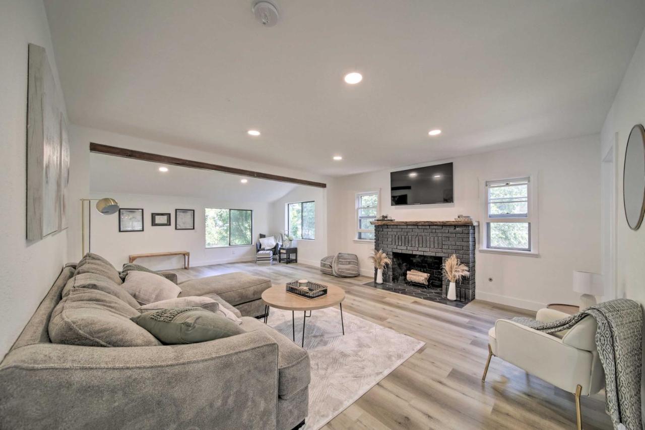 Bright And Airy Liberty Lake Abode With Backyard! מראה חיצוני תמונה