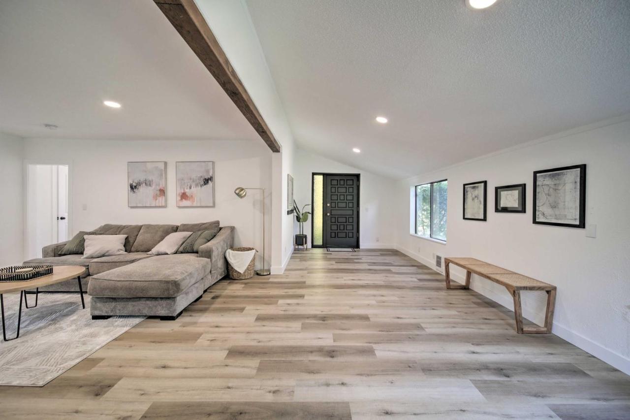 Bright And Airy Liberty Lake Abode With Backyard! מראה חיצוני תמונה